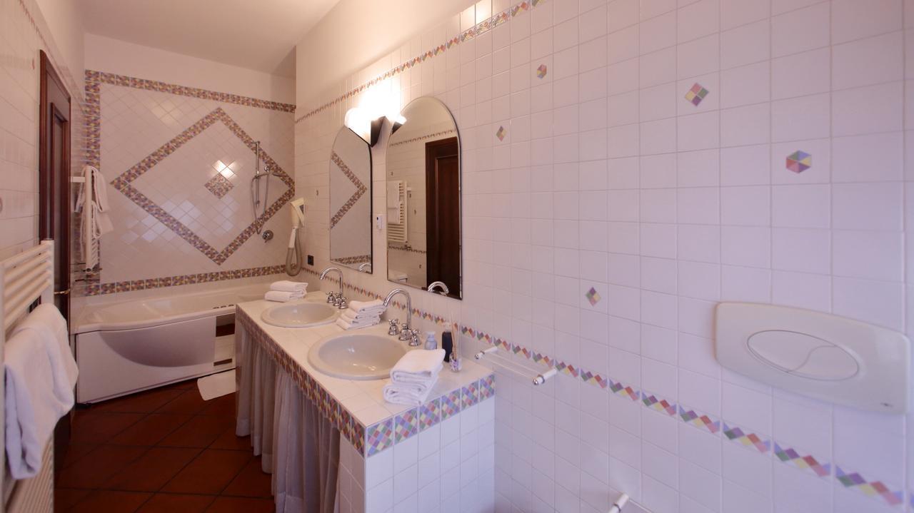 B&B Domus ซีร์มิโอเน ภายนอก รูปภาพ